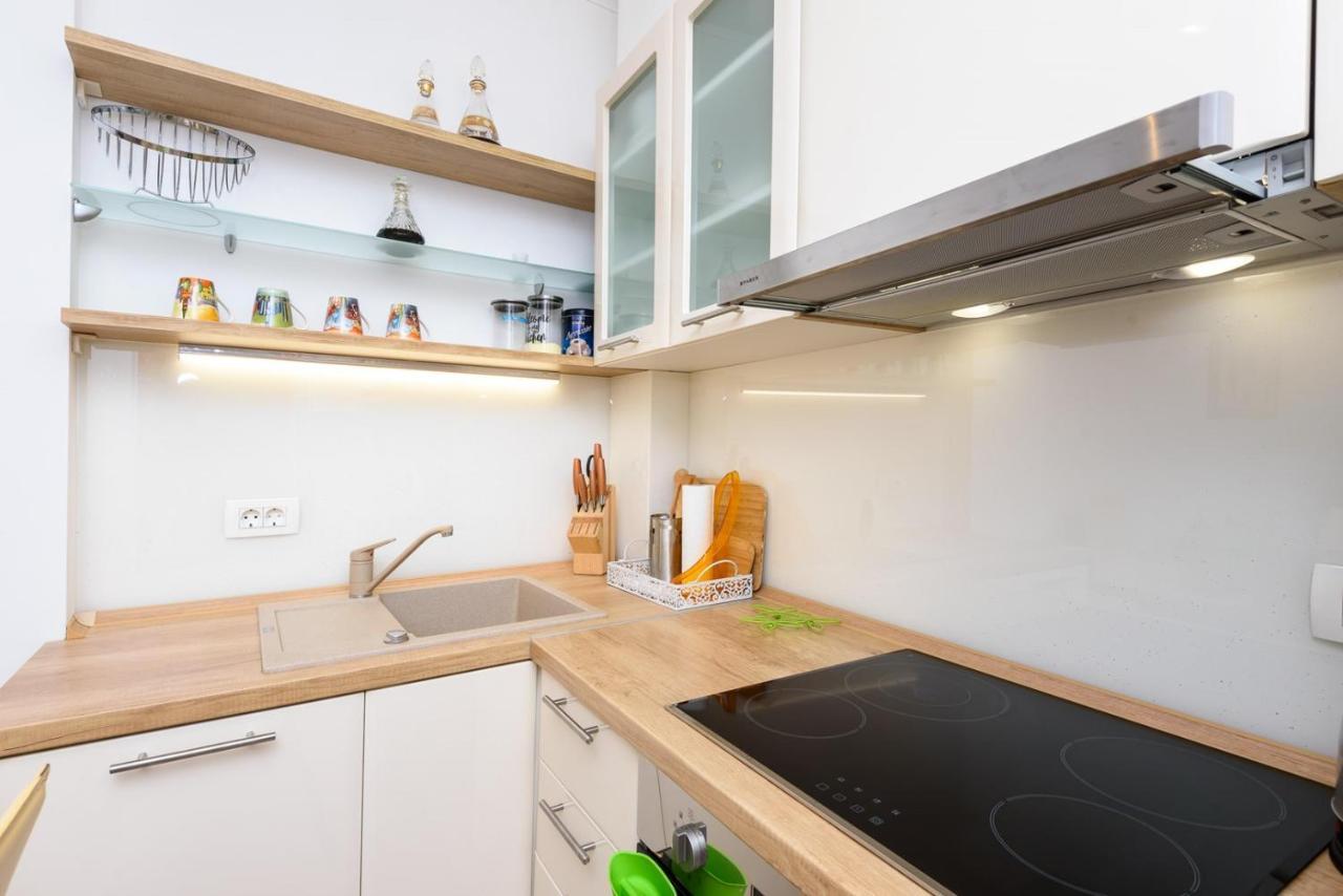 Apartment Jadranka With Sea View In Rogotin Exteriör bild