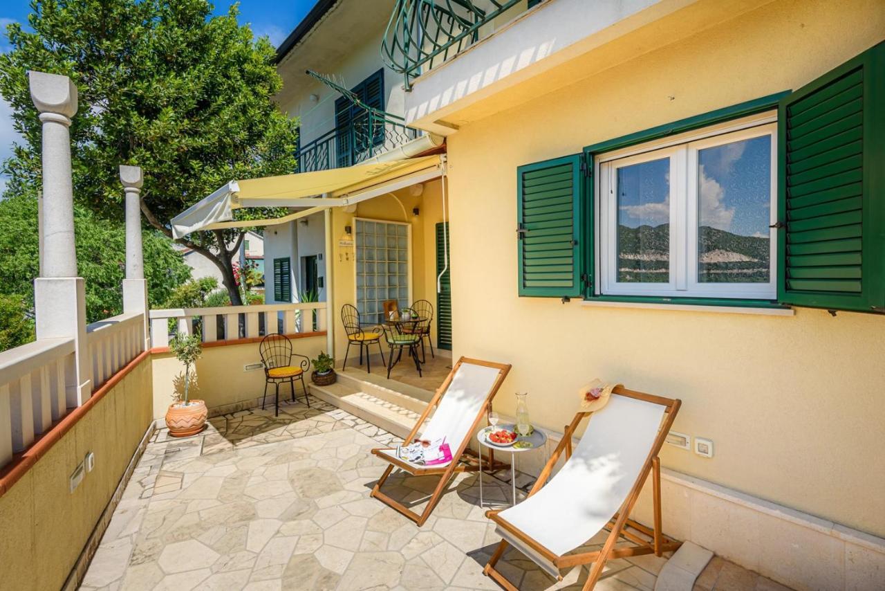 Apartment Jadranka With Sea View In Rogotin Exteriör bild